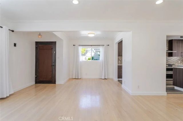 3960 Mayfield Avenue, Glendale, CA 91214