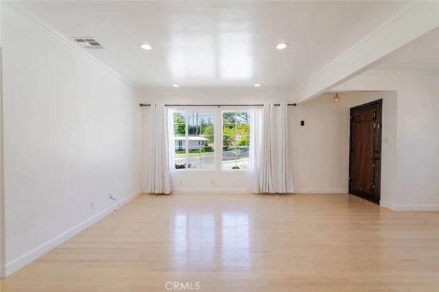 3960 Mayfield Avenue, Glendale, CA 91214