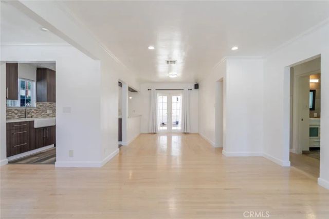 3960 Mayfield Avenue, Glendale, CA 91214