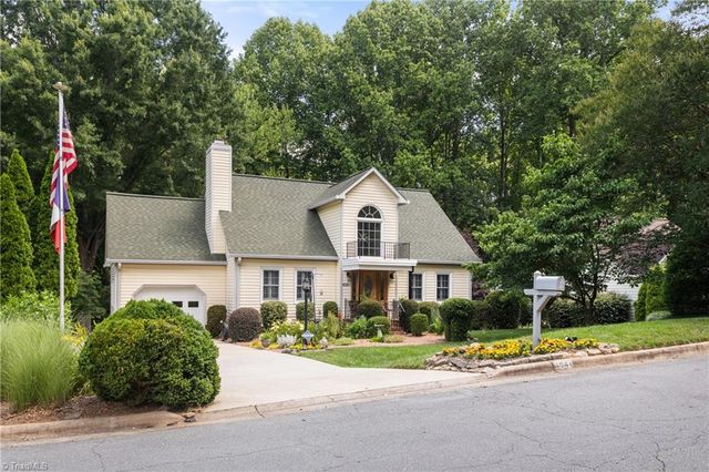 4281 Bower Lane, Winston-salem, NC 27104