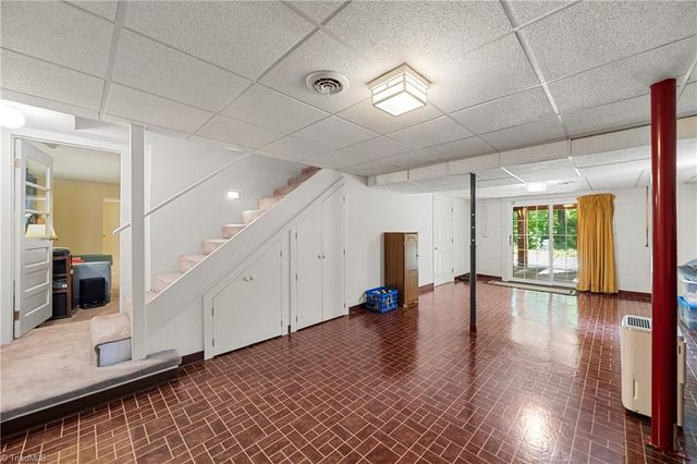 4281 Bower Lane, Winston-salem, NC 27104