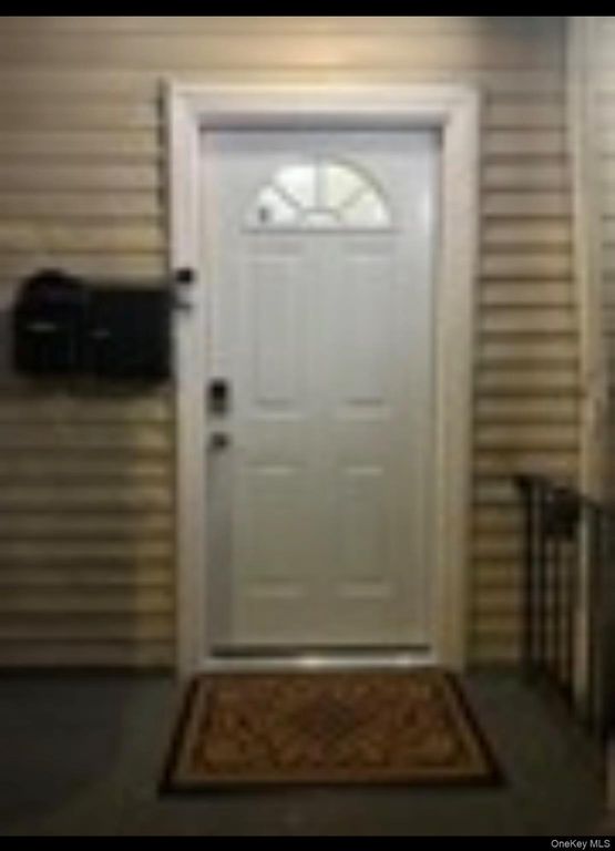 16 Knowles St 1st Floor, Yonkers, NY 10705