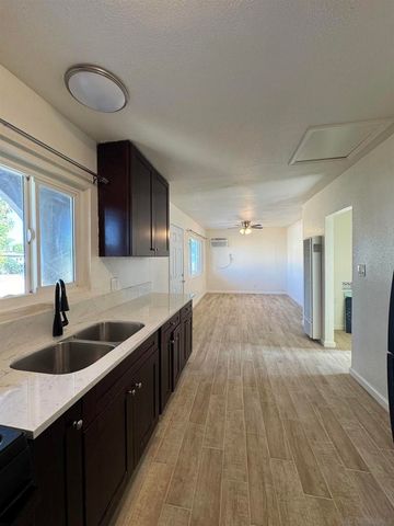 905 W Washington Ave, El Cajon, CA 92020