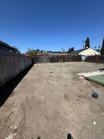 905 W Washington Ave, El Cajon, CA 92020