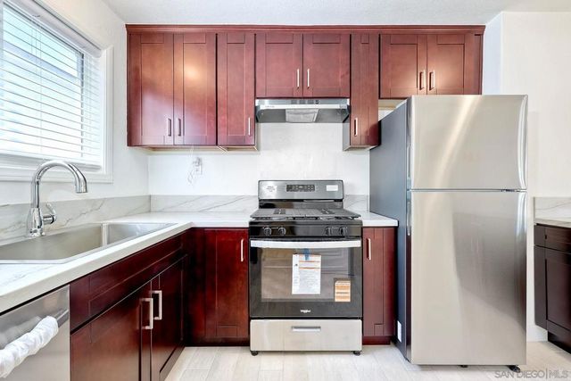 905 W Washington Ave, El Cajon, CA 92020