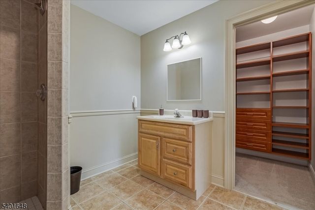 240 Oak Grove Rd, Franklin Twp., NJ 08867