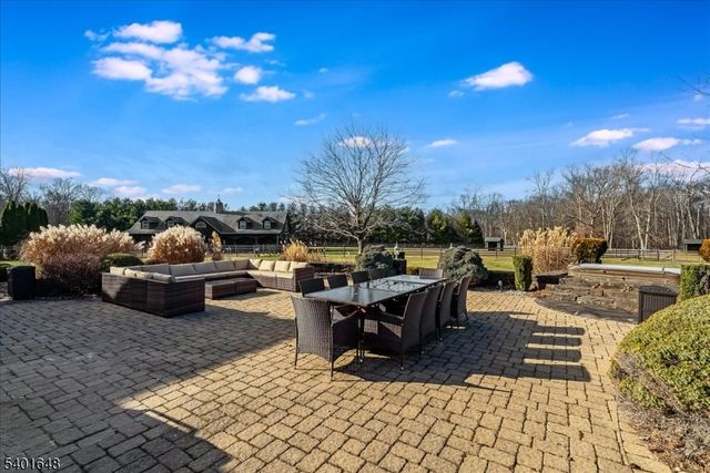 240 Oak Grove Rd, Franklin Twp., NJ 08867