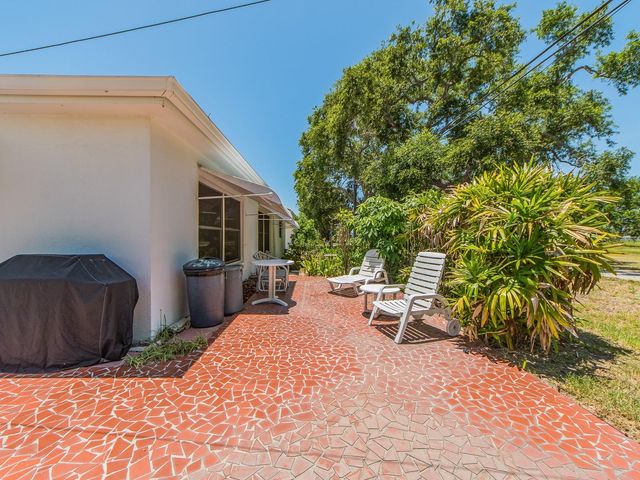 14245 93RD AVENUE, Seminole, FL 33776