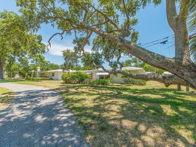 14245 93RD AVENUE, Seminole, FL 33776