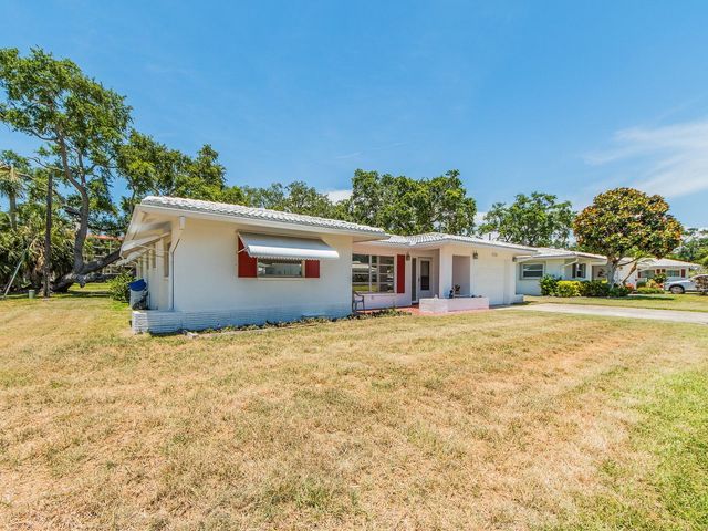 14245 93RD AVENUE, Seminole, FL 33776