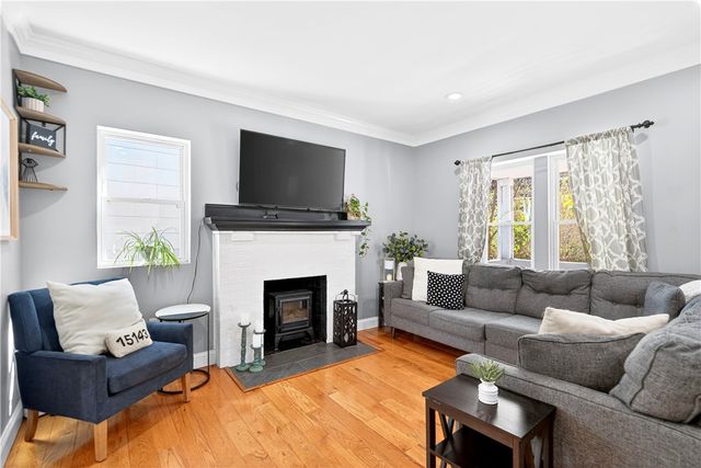 913 Nevin Ave, Sewickley, PA 15143