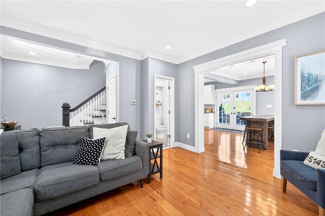 913 Nevin Ave, Sewickley, PA 15143