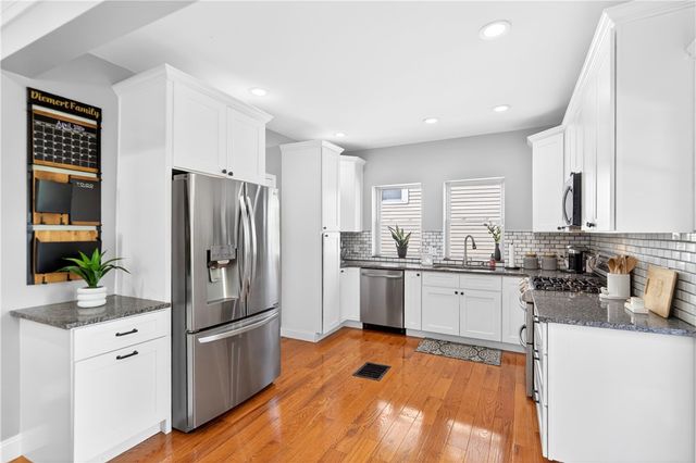 913 Nevin Ave, Sewickley, PA 15143