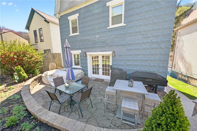 913 Nevin Ave, Sewickley, PA 15143