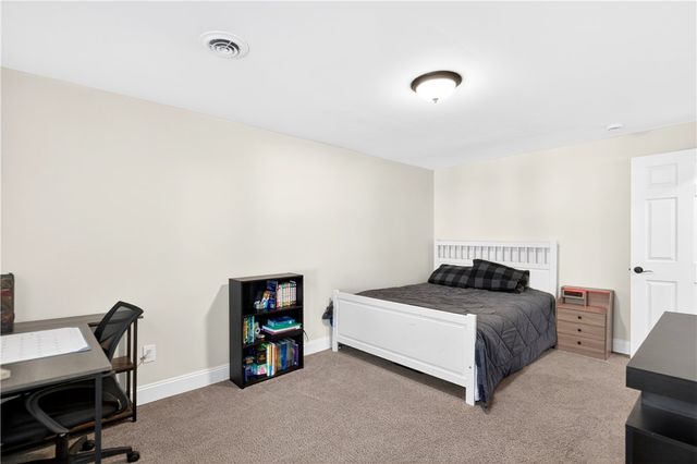 913 Nevin Ave, Sewickley, PA 15143