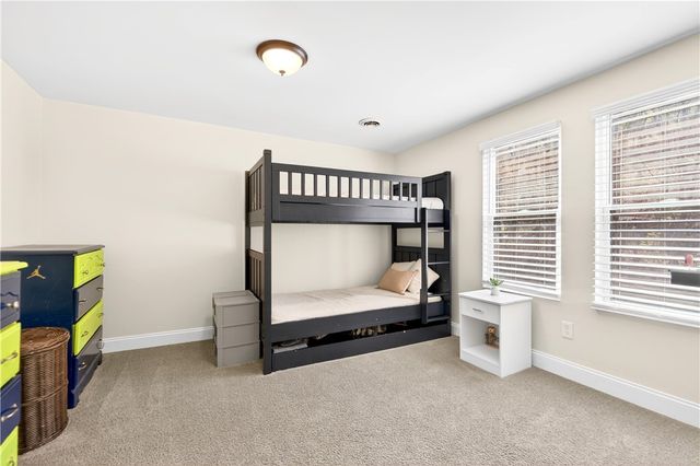 913 Nevin Ave, Sewickley, PA 15143