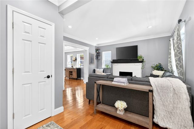 913 Nevin Ave, Sewickley, PA 15143