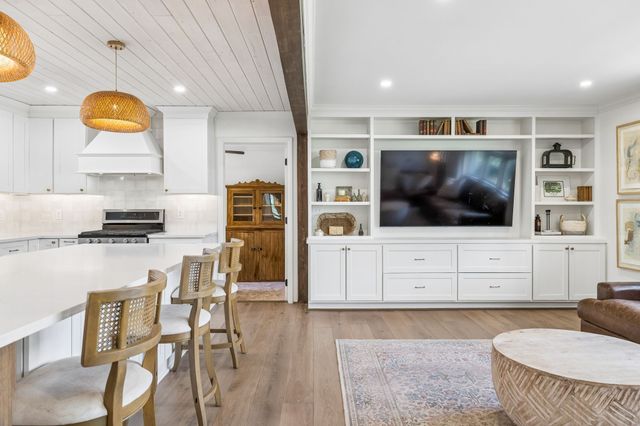 383 Blackman Rd, Nashville, TN 37211