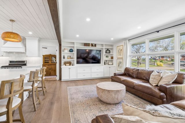 383 Blackman Rd, Nashville, TN 37211