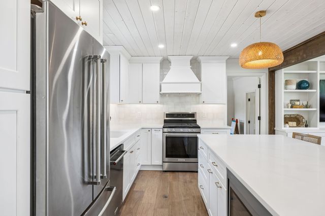 383 Blackman Rd, Nashville, TN 37211