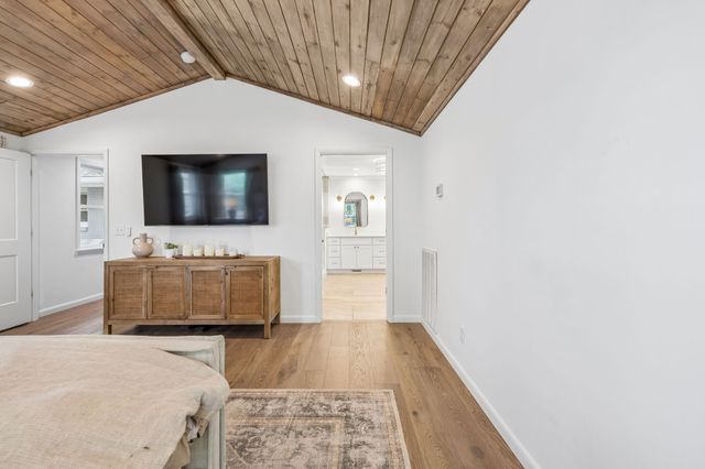 383 Blackman Rd, Nashville, TN 37211