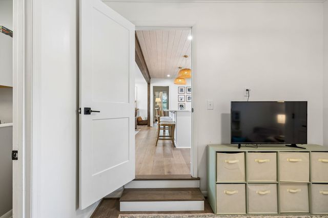 383 Blackman Rd, Nashville, TN 37211