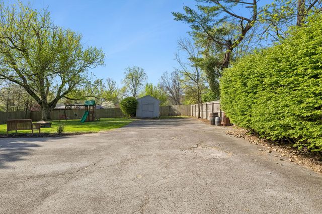 383 Blackman Rd, Nashville, TN 37211