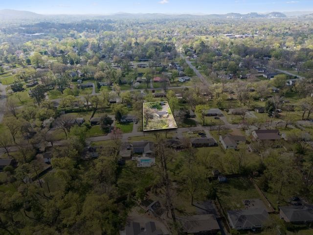 383 Blackman Rd, Nashville, TN 37211