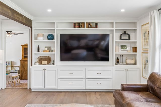 383 Blackman Rd, Nashville, TN 37211