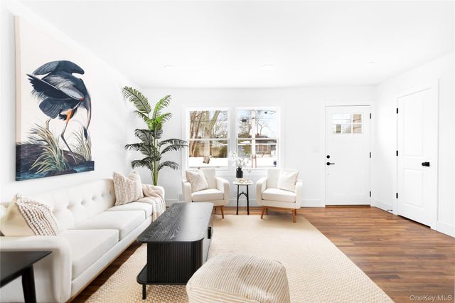 43 Circuit Road, Bellport Village, NY 11713