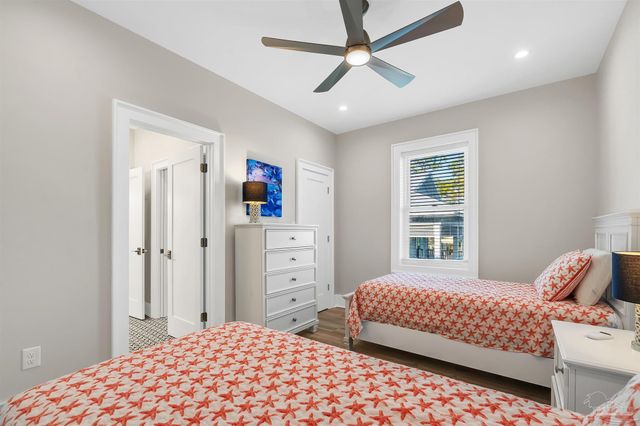 1133 Water Oaks Cir, Gulf Shores, AL 36542