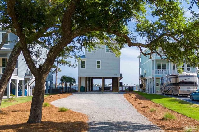 1133 Water Oaks Cir, Gulf Shores, AL 36542