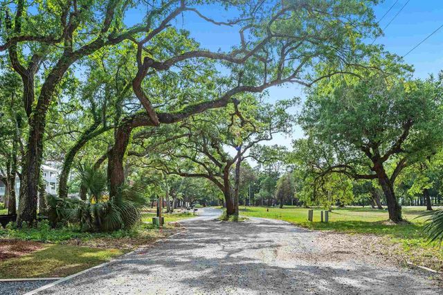 1133 Water Oaks Cir, Gulf Shores, AL 36542