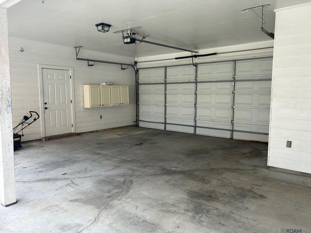 2034 Pointe South Dr, Zachary, LA 70791