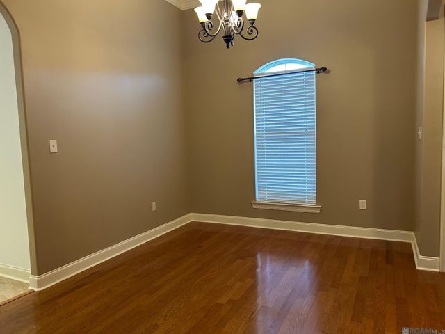 2034 Pointe South Dr, Zachary, LA 70791