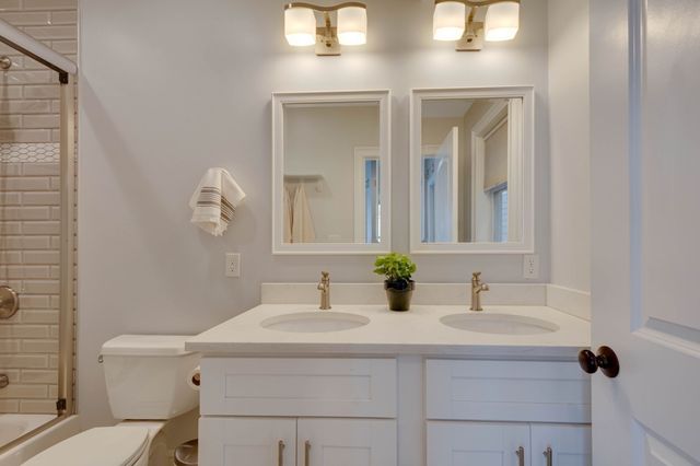 271 Gold St 2, Boston, MA 02127