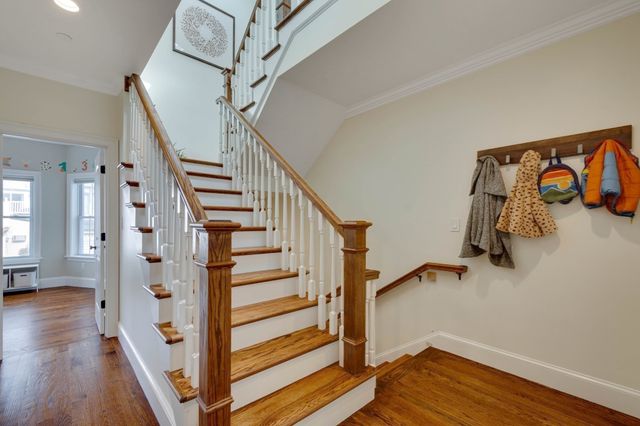 271 Gold St 2, Boston, MA 02127