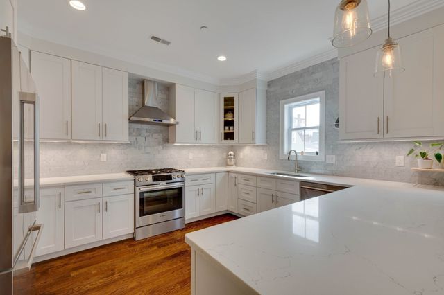 271 Gold St 2, Boston, MA 02127