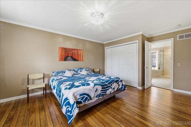 635 Kingsbury Court, Batavia, IL 60510