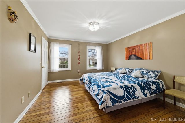 635 Kingsbury Court, Batavia, IL 60510