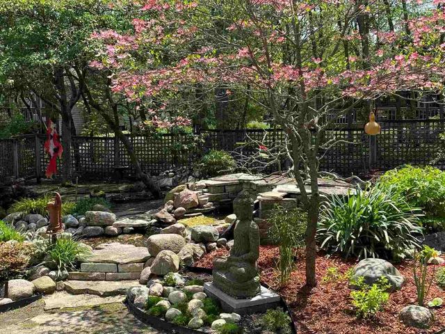 635 Kingsbury Court, Batavia, IL 60510