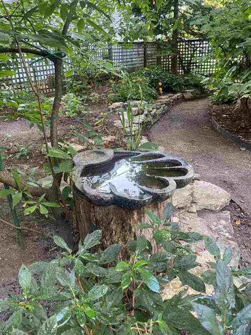 635 Kingsbury Court, Batavia, IL 60510