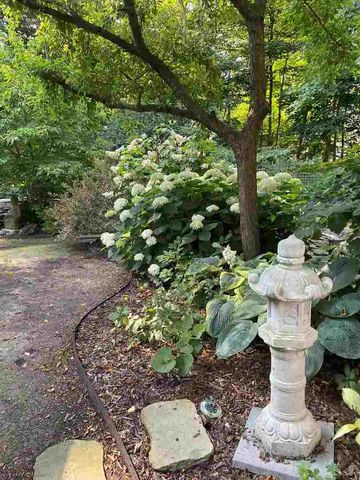 635 Kingsbury Court, Batavia, IL 60510