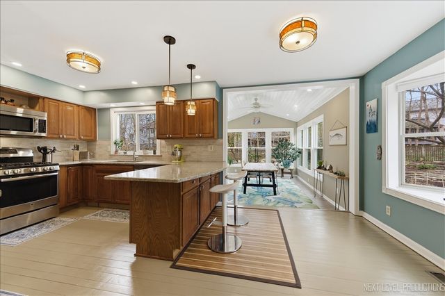 635 Kingsbury Court, Batavia, IL 60510