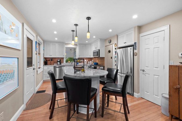 4569 EDGEWATER BEACH ROAD, Green Bay, WI 54311