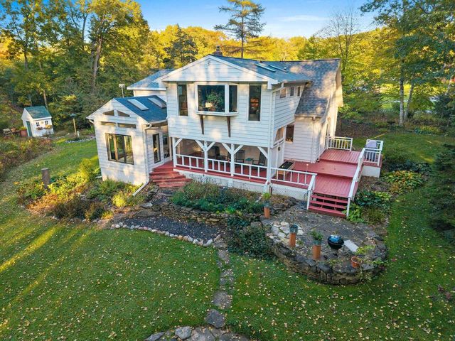 4569 EDGEWATER BEACH ROAD, Green Bay, WI 54311