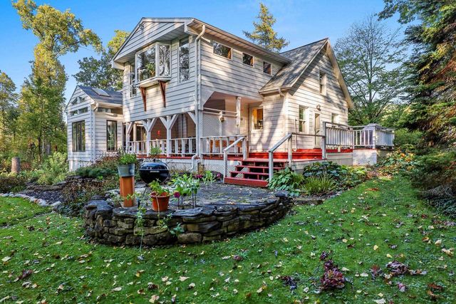 4569 EDGEWATER BEACH ROAD, Green Bay, WI 54311