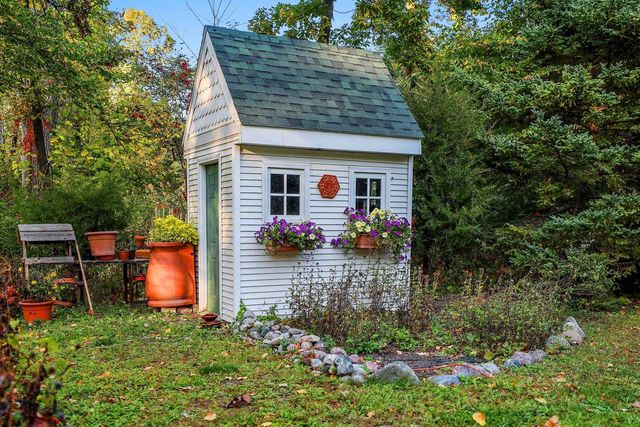 4569 EDGEWATER BEACH ROAD, Green Bay, WI 54311