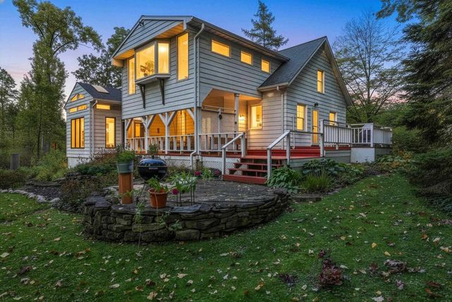4569 EDGEWATER BEACH ROAD, Green Bay, WI 54311