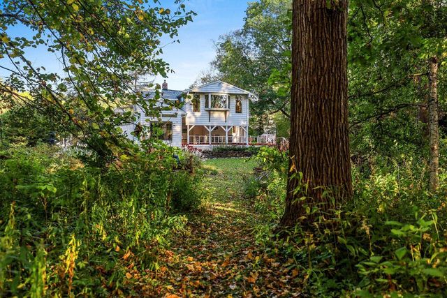 4569 EDGEWATER BEACH ROAD, Green Bay, WI 54311